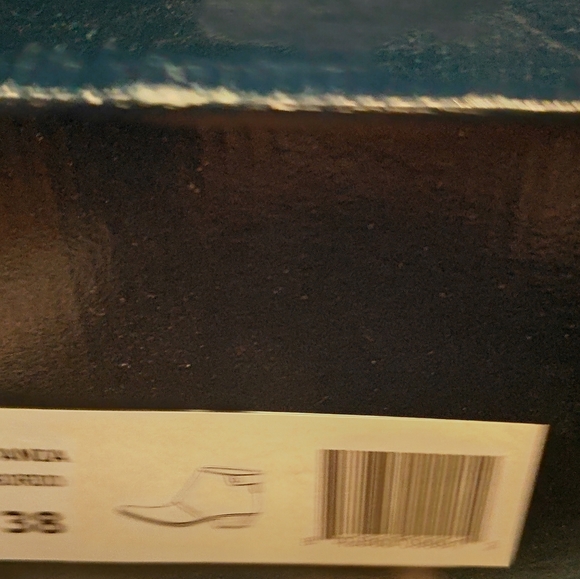 Gee "Wawa Bordeaux Leather Ankle Boot - Picture 5 of 7